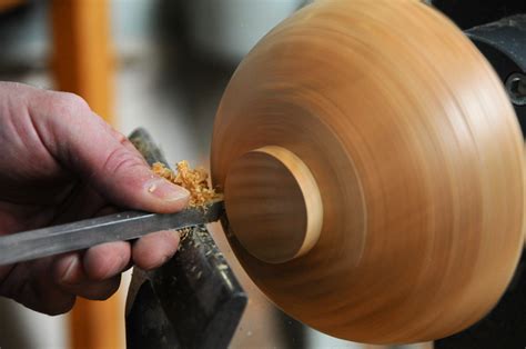 Tournage sur bois traditionnel et moderne