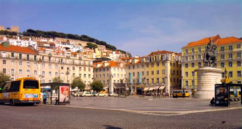 Vue de la Praça da Figueira à Lisbonne avec la pension