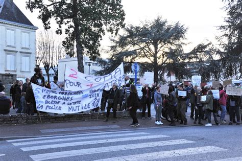Manifestation devant la préfecture de Limoges
