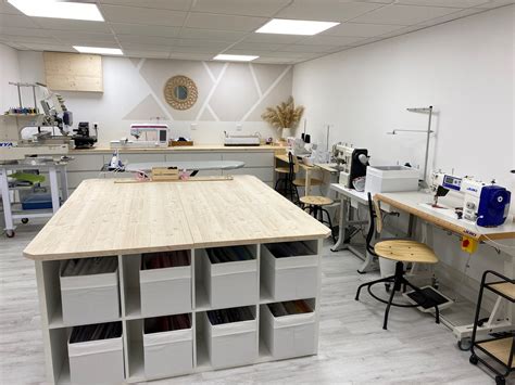 Image d'un atelier de création de faire-part personnalisés