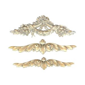 Meuble de style Empire avec ornements en bronze doré