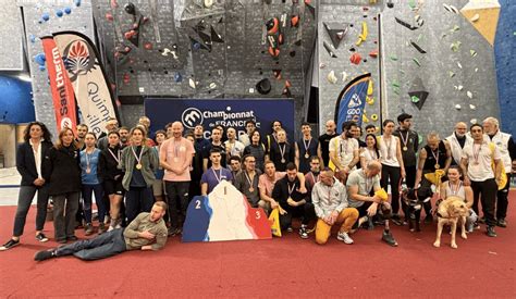Athlètes de para-escalade en compétition