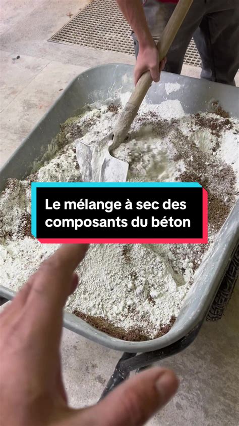 Préparation du mélange d'enduit béton ciré