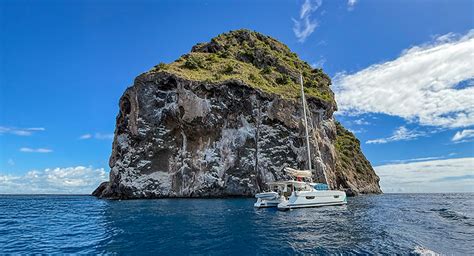 Panorama de l'Anse Figuier avec le rocher du Diamant en arrière-plan