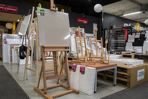 Magasin de fournitures artistiques et créatives