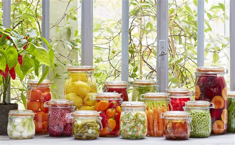 Bocaux de légumes en lacto-fermentation