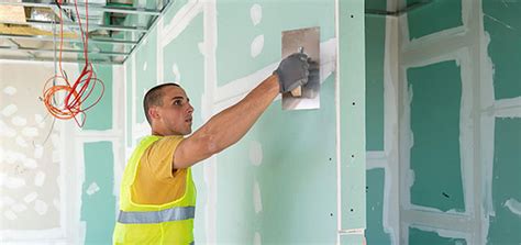 illustration d'un chantier de plâtrerie avec le RollCut en action