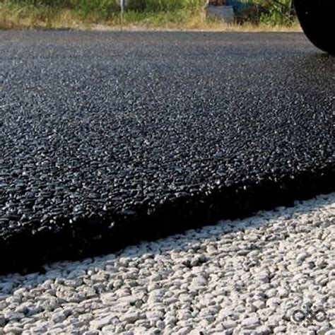 Outillage pour l'entretien d'une allée en bitume