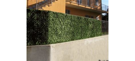 Exemples de haies artificielles dans des jardinières