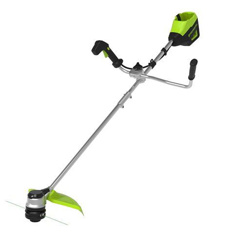 Débroussailleuse Greenworks 80V en action