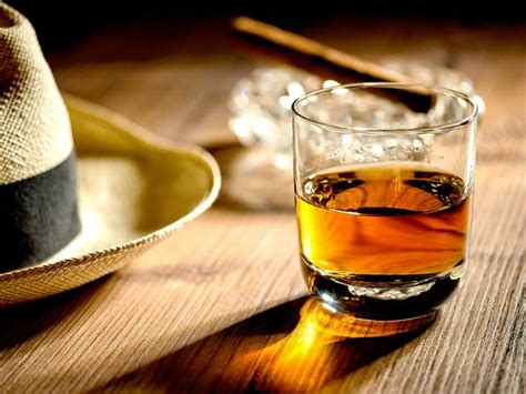 plat accompagné d'un verre de rhum