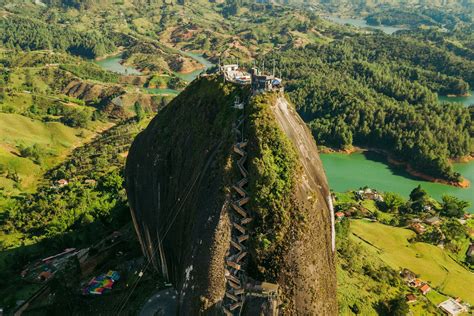 Vue panoramique sur les montagnes de Guatapé