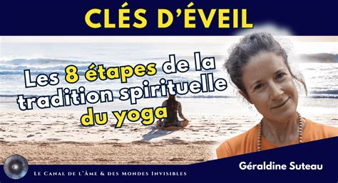 une foule écoutant un enseignement spirituel