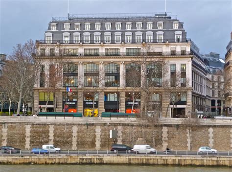Façade historique de La Belle Jardinière, 2 rue du Pont-Neuf