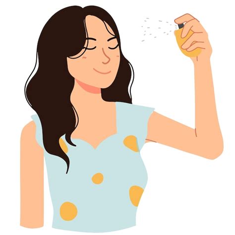 Femme appliquant un spray d'eau florale sur son visage
