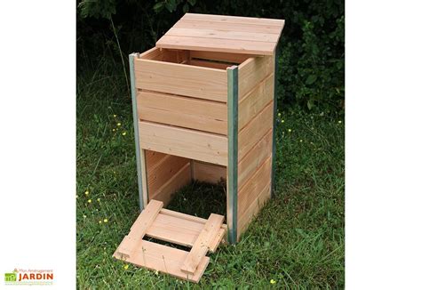 différents modèles de composteurs de balcon design en inox et bois