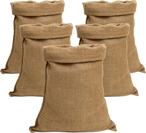 infographie comparant les matériaux de sacs de récolte (jute, cuir vegan, toile) selon durabilité, respirabilité, coût