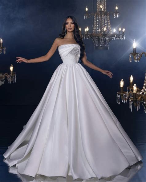 Différents tissus pour robes de mariée empire