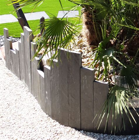 Exemples de bordures en ardoise dans un jardin