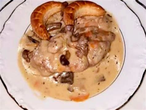 Plat de ris de veau aux champignons