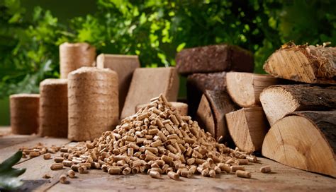 Briquettes de bois et de biomasse prêtes pour la distribution