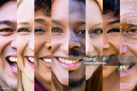 Gros plan sur les visages des deux acteurs en pleine conversation