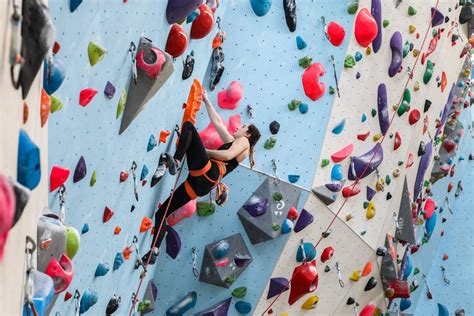 Camille Pouget escalade mur