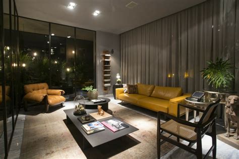 Intérieur de la villa de LinQing Yang avec éléments d'art et de design éclectique