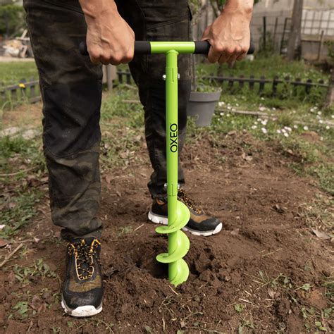 Tarière à essence pour creuser des trous