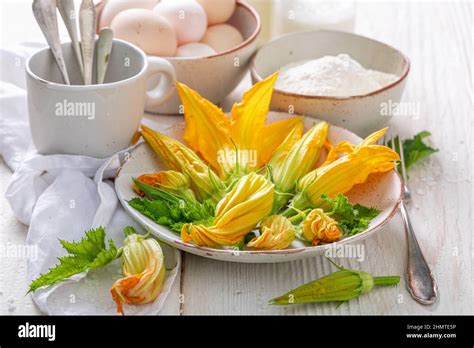 fleurs de courgettes dans un panier