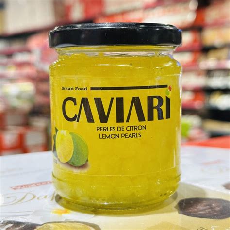 Gros plan sur les perles de citron caviar