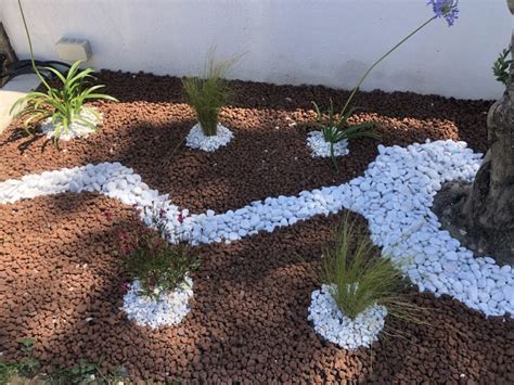 Exemple de jardin potager avec paillage de pouzzolane