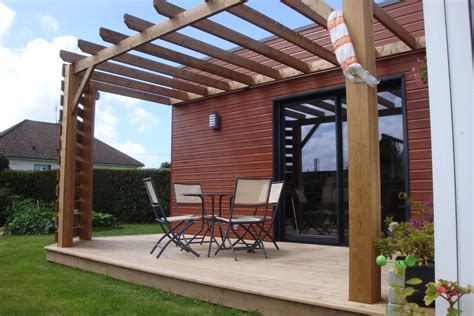 Schéma comparatif entre une tonnelle, une treille et une pergola