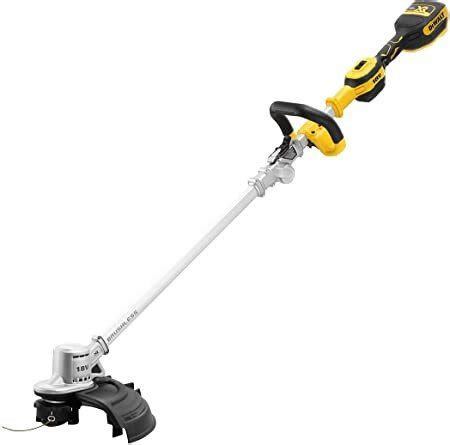 Coupe-bordures DeWALT 18V DCMST561 en action