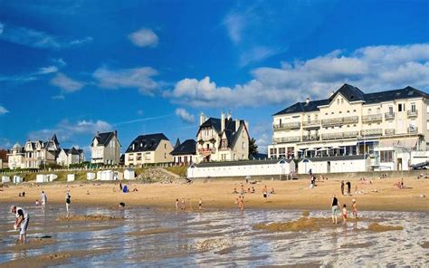 Vue panoramique du littoral de Jullouville