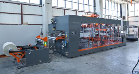 Machine de thermoformage industrielle