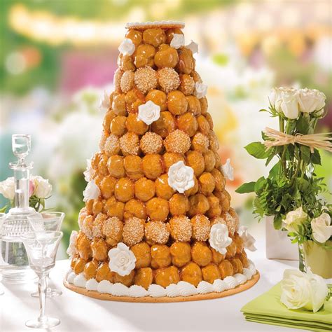 Image de présentation d'une pièce montée personnalisée pour un mariage