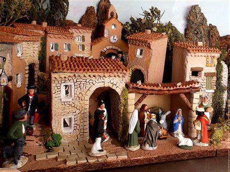 Exemple d'une crèche provençale traditionnelle dans son décor