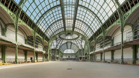 La verrière du Grand Palais transformée pour un événement nocturne