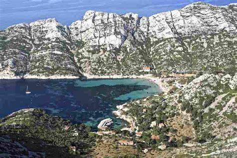 Vue panoramique des Calanques de Sormiou