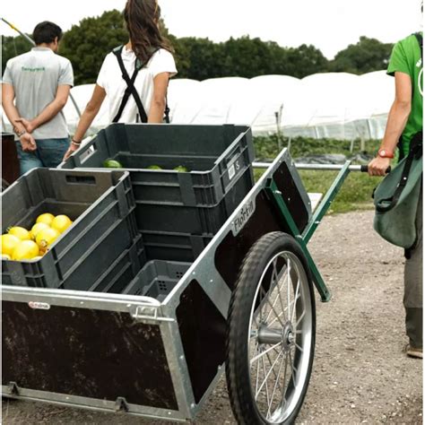 Chariot de maraichage en action