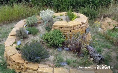 Spirale aromatique en permaculture