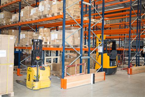 stockage sécurisé des cendres dans un récipient métallique