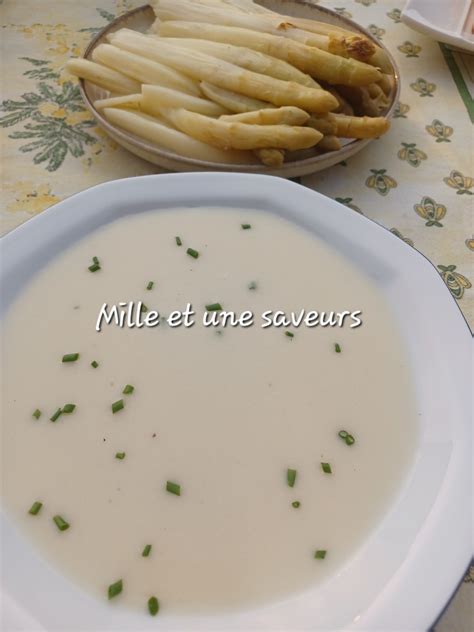 Épluchures d'asperges blanches