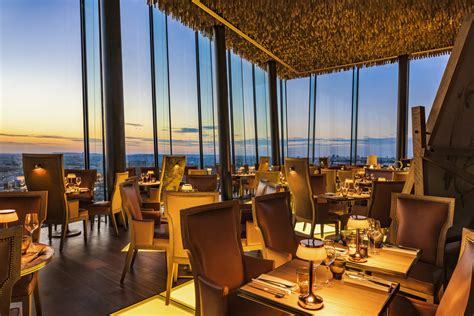 Vue panoramique du restaurant L'Hortensia à Saint-Malo avec sa devanture accueillante