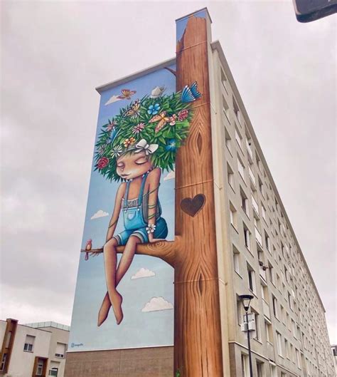 Fresque murale colorée dans une ville indienne