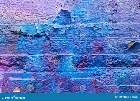 Art de rue coloré sur un mur indien