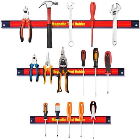 Barre aimantée avec outils de menuiserie