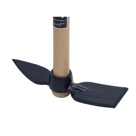 Serfouette Fiskars en action
