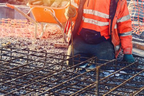 Panneau indicatif d'un ferrailleur